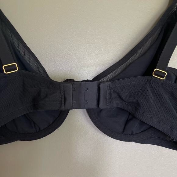 NWT LIVELY The Smooth Lace Plunge Bra In Jet Black Sz 38B Underwire Comfortable - Picture 12 of 15